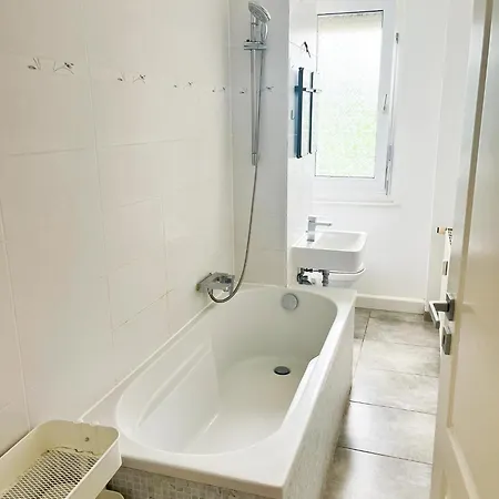 Moeblierte Monteurwohnung Bei Leipzig Daire Neukieritzsch