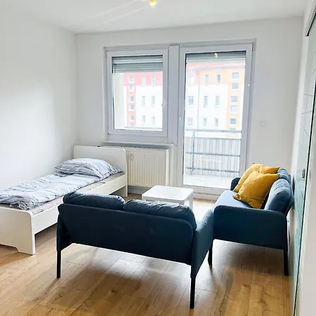Moeblierte Monteurwohnung Bei Leipzig شقة *