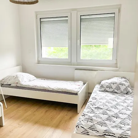 Moeblierte Monteurwohnung Bei Leipzig *