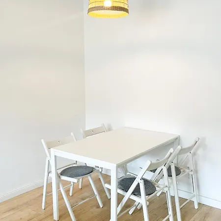 Moeblierte Monteurwohnung Bei Leipzig شقة Neukieritzsch
